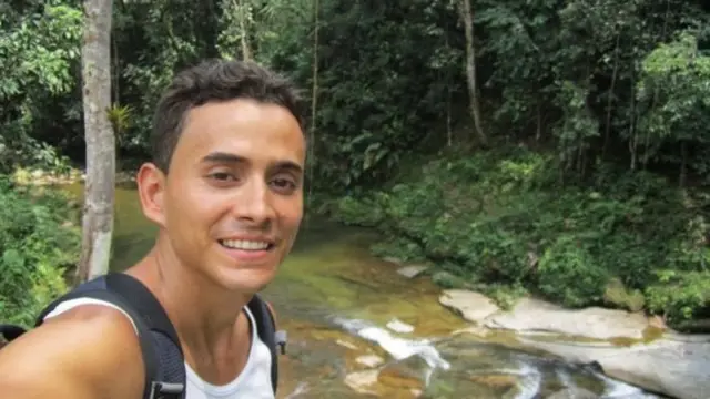 อเล็กซ์ เอสเนเดร์ ซาบาลา มีความสัมพันธ์แบบรักกันหลายคนเป็นเวลา 8 ปี ก่อนที่จะเสียชีวิตในปี 2014