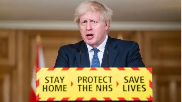 বরিস জনসন সংবাদ সম্মেলন করে এসব কথা বলেন