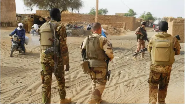 Les forces françaises sont présentes au Mali durant toute la durée de la présidence d'IBK