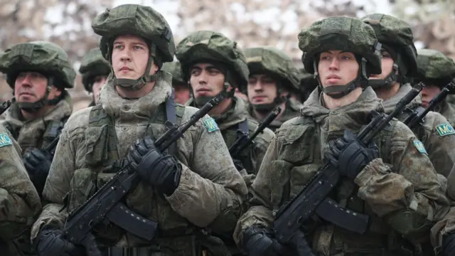 یک مانو نظامی روسیه