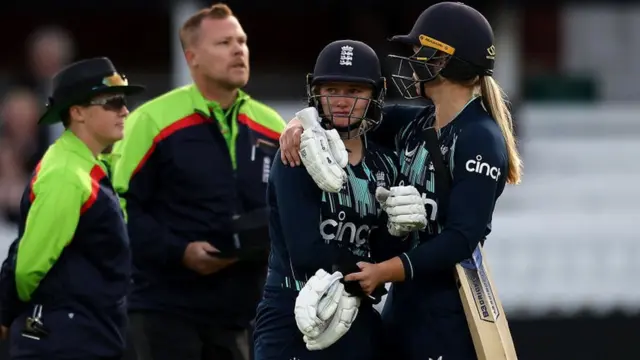 चार्ली डीन