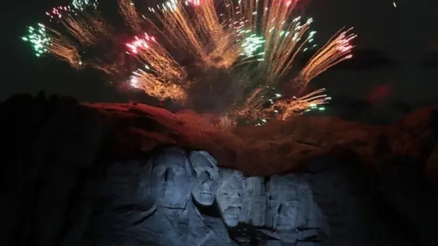 Фейерверк в этом месте не проводился долгие годы