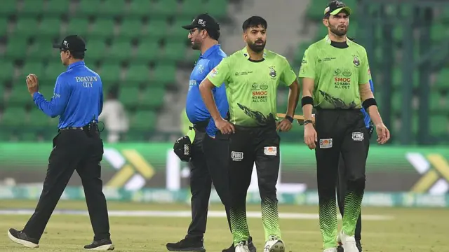 शेवटच्या ओव्हरमध्ये हारिस राऊफ गोलंदाजी करणार होता. 