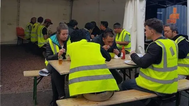 Kru pembuatan film, makanan Indonesia