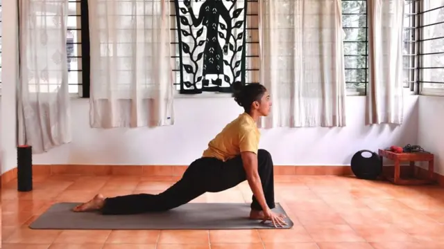 Mempertahankan rutinitas ketika bekerja dari rumah adalah kunci untuk menjaga keseimbangan hidup, termasuk jadwal tidur dan olahraga yang layak.