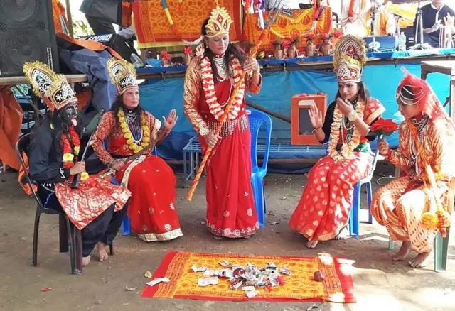 ढोरवाराही मन्दिरमा नवदुर्गा ज्ञान महायज्ञमा कलाकारहरू