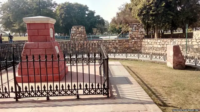 पानिपत इथं उभारण्यात आलेलं युद्ध स्मारक