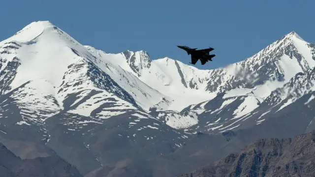 সোমবার (২২শে জুন) লাদাখের আকাশে ভারতের ফাইটার জেট
