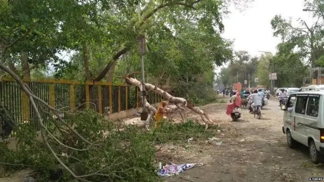 તોફાન બાદ તારાજી