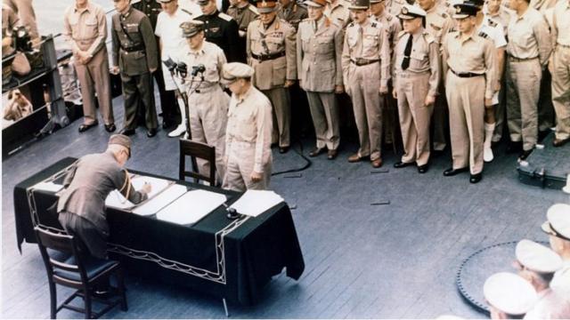 日本签署无条件投降书