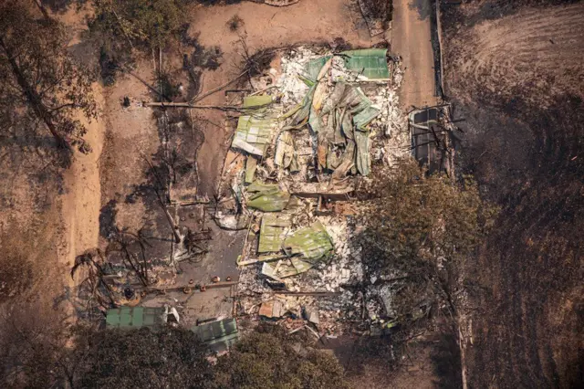 ইস্ট গিপসল্যান্ডের সার্সফিল্ডে আগুনে ক্ষতিগ্রস্থ বসতি।