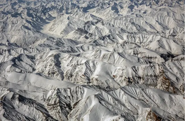 لداخ کے پہاڑی سلسلے کا ایک منظر