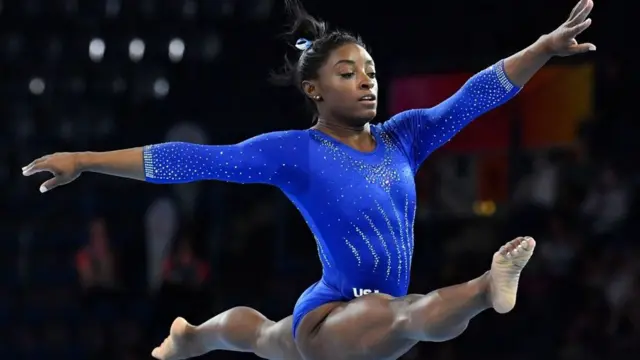 अमेरिकी जिमनास्ट साइमोन बाइल्स