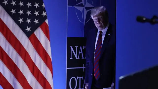 دونالد ترامپ رئیس‌جمهوری آمریکا چه در زمان تبلیغات انتخاباتی و چه در زمان ریاست‌جمهوری‌اش علیه ناتو سخنانی را به زبان آورده است