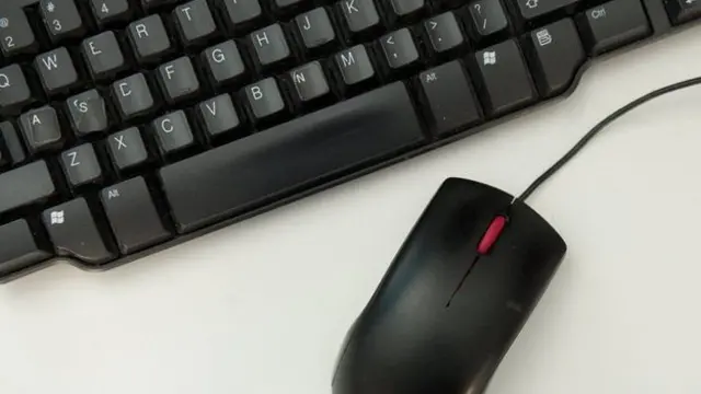 இணைய தட்டச்சு பலகை