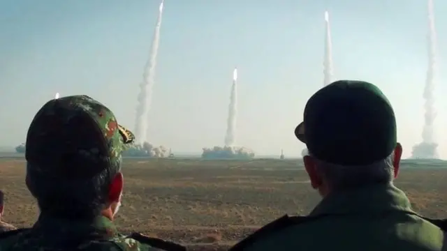 ইরানের দূরপাল্লার ক্ষেপণাস্ত্র কর্মসূচি নিয়ে পশ্চিমাদের মধ্যে উদ্বেগ তৈরি হয়েছে