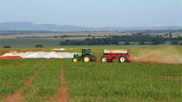 Багато хто у світі каже, що не може обійтися без російських добрив