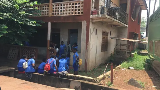 Ụlọakwụkwọ Queens