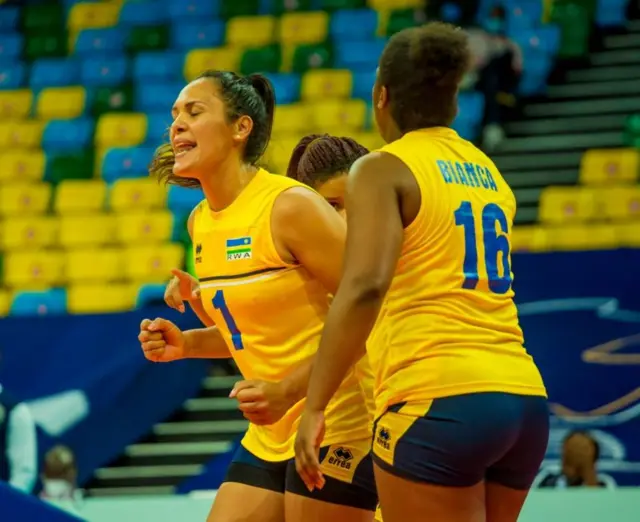 Aline Siqueira na mugenzi we Moreira Gomes Bianca bakomoka muri Brazil