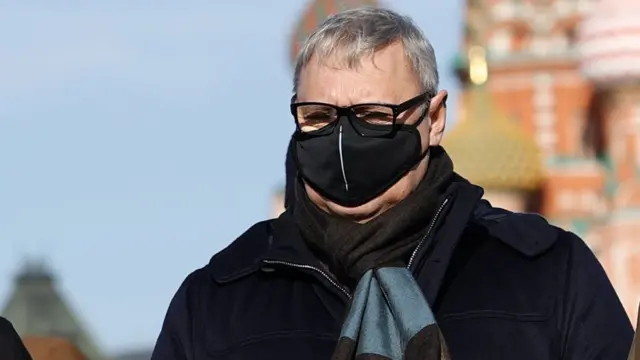 Михаил Касьянов на Большом Москворецком мосту