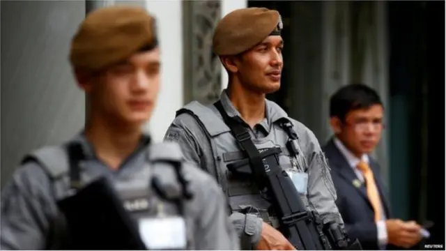 ట్రంప్, కిమ్ గూర్ఖా జవాన్లు