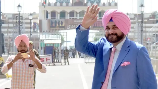 ਨਵਜੋਤ ਸਿੰਘ ਸਿੱਧੂ, ਇਮਰਾਨ ਖਾਨ