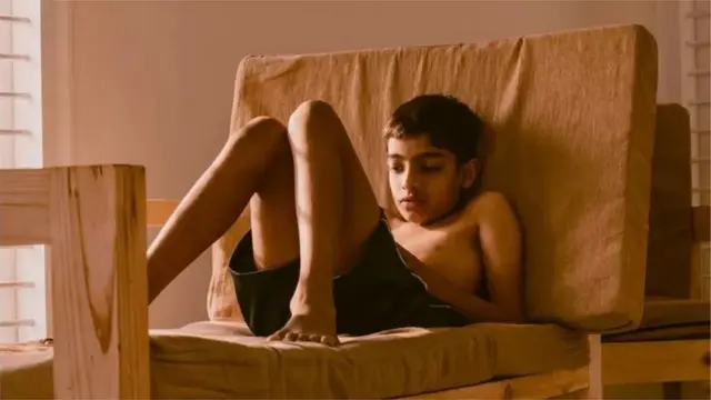 આપણે ડોપામાઈનનો વધુ પડતો વપરાશ કરીએ છીએ, આપણને તેની લત લાગી ગઈ છે. તેથી ડોપામાઈનનો સ્રાવ ઘટાડવા માટે કેટલાક લોકોએ ડિજિટલ ડિટોક્સનો ટ્રેન્ડ શરૂ કર્યો છે