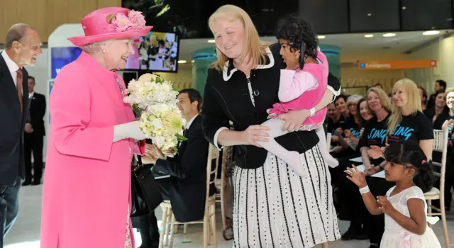 অপারেশনের মাধ্যমে মাথায় জোড়া লাগানো জমজ শিশু তৃষ্ণা-কৃষ্ণাকে সফলভাবে আলাদা করা হয়েছিলো ২০০৬ সালে।