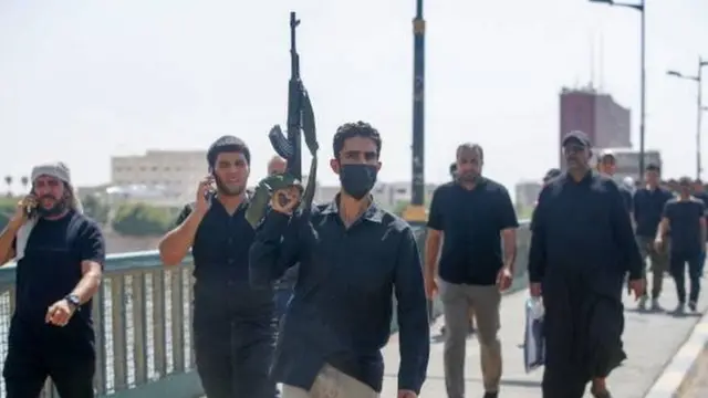 عناصر من سرايا السلام، الجناح العسكري للتيار الصدري