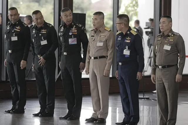 ผบ. เหล่าทัพ