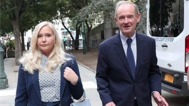 Virginia Giuffre ve avukatı David Boies, 2019