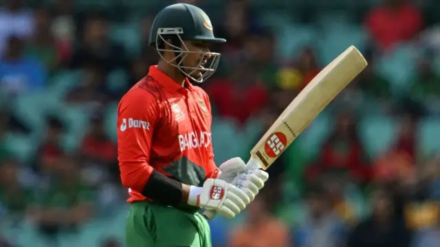 প্রথম দুই ওভারে আশা দেখিয়েছিলেন সৌম্য