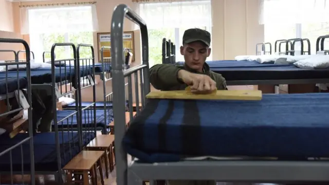 призов