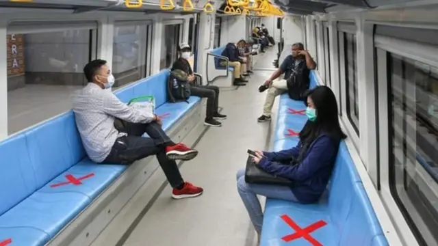 सोशल डिस्टेंसिंग