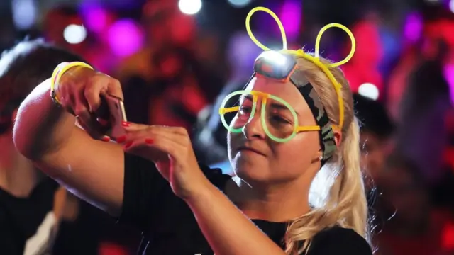 યુવતીની તસવીર