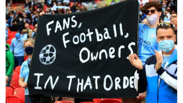 احتجت جماهير كرة القدم على مشروع دوري السوبر الأوروبي