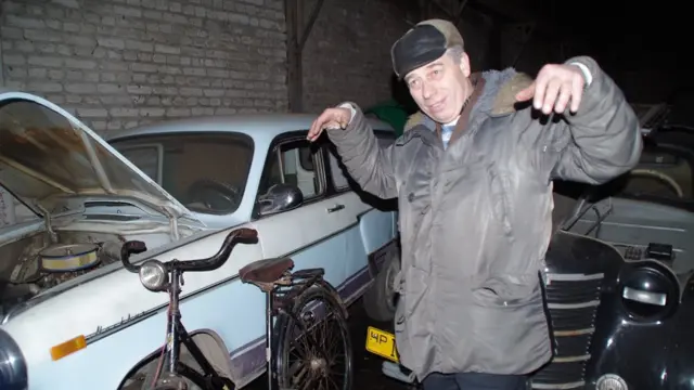 Автівка, велосипед та Олександр Осєтров