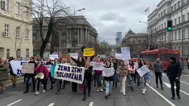 протест Ниједна жена више - стоп фемициду