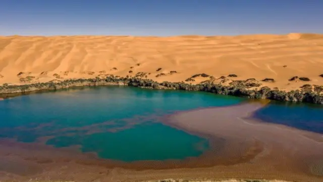 بحيرة في جنوب ليبيا