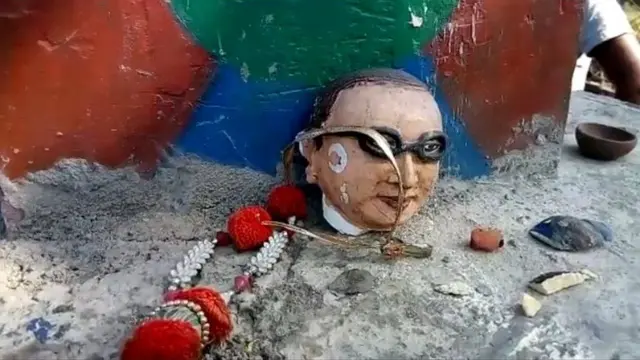 आंबेडकर की मूर्ति