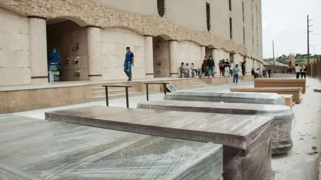 Cementerio en Pascuales.