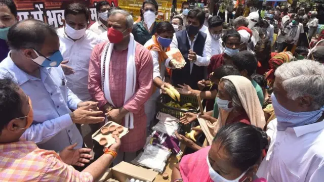 அத்வானி