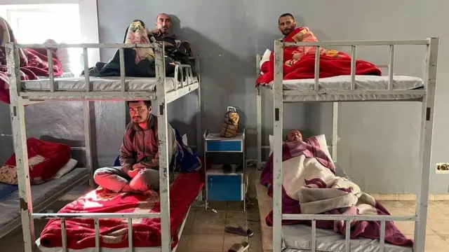 Наркоманы дожидаются лечения