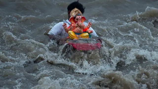 પ્રતીકાત્મક તસવીર