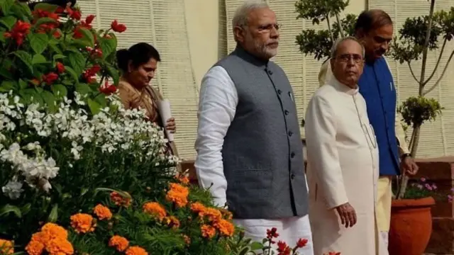 मोदी, प्रणव मुखर्जी