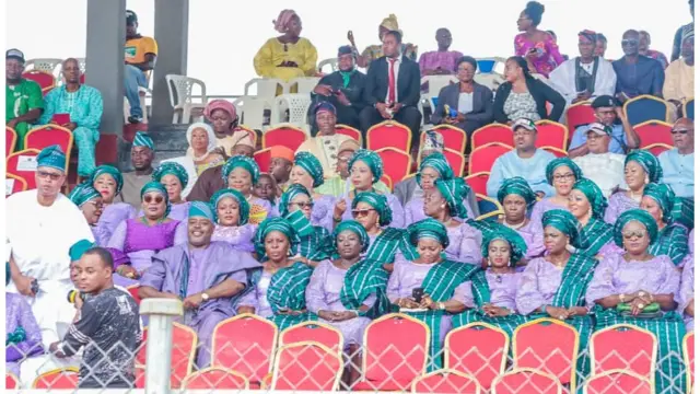 Awọn obinrin to wọ asọ ẹgbẹjọda