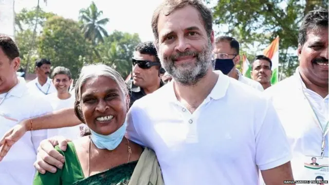 राहुल गांधी भारत जोडो यात्रेदरम्यान.