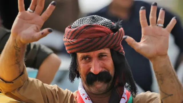 Kerkük oy kullanan Kürt seçmen