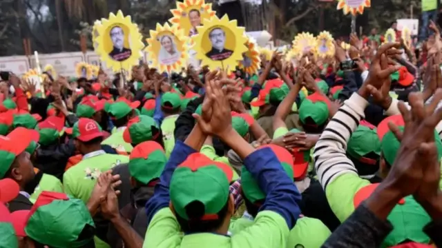 বিরোধীদল বিএনপির সমাবেশের জবাবে আওয়ামী লীগও সভা-সমাবেশ করছে