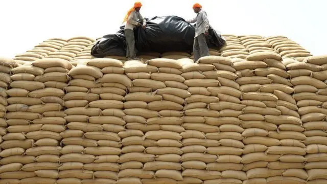 ధాన్యం కొనుగోళ్లు రైతులు